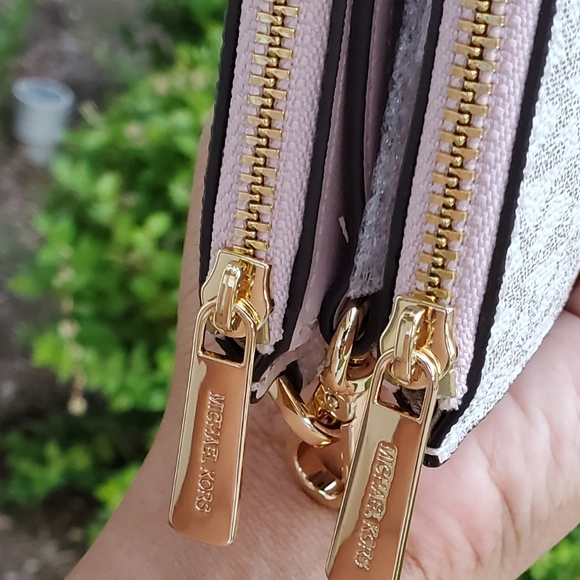 Michael kors Wallet Vanilla with pink color - Picture 6 of 14